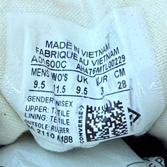 Converse Chuck Taylor All Star 70 Hi Black Embroidered Lips Sneaker 9.5 /  11.5 - Picture 11 of 15